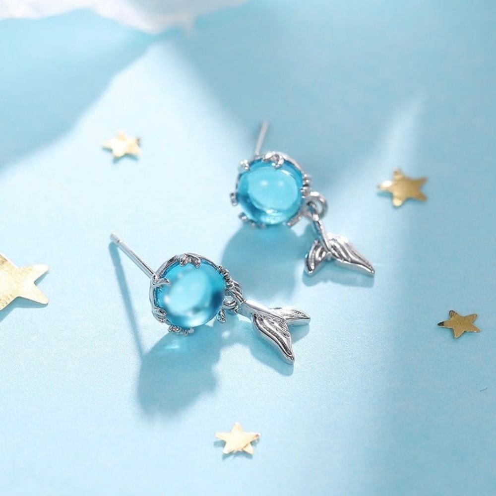 ✨NEW✨925 Sterling Silver Mermaid Tail Earrings!